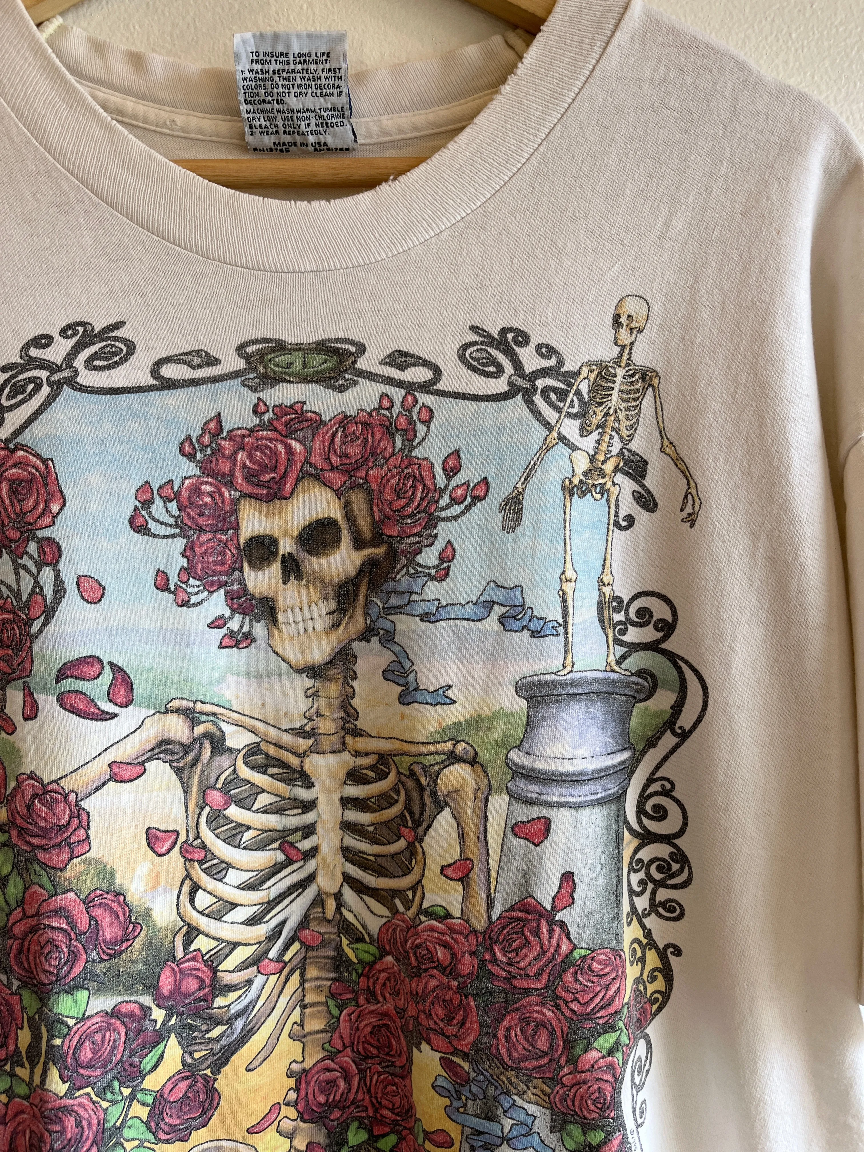 Vintage 1995 Grateful Dead Tour T-Shirt